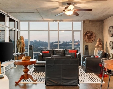 1080 Park Blvd - Photo Thumbnail 5