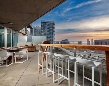 1080 Park Blvd - Photo Thumbnail 1