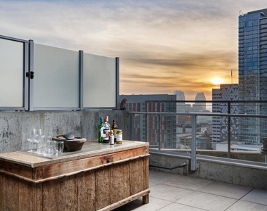 1080 Park Blvd - Photo Thumbnail 21