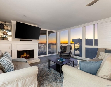 1221 Parker Pl - Photo Thumbnail 3