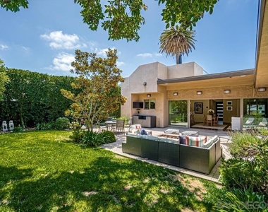 7967 Paseo Del Ocaso - Photo Thumbnail 4