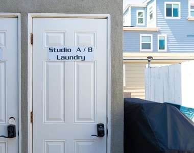 847 Beryl St - Photo Thumbnail 22