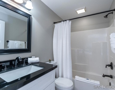 847 Beryl St - Photo Thumbnail 4