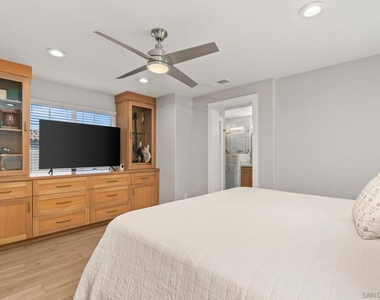 1753 Reichert Way - Photo Thumbnail 21