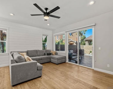1753 Reichert Way - Photo Thumbnail 15