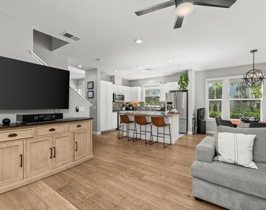 1753 Reichert Way - Photo Thumbnail 11