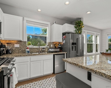 1753 Reichert Way - Photo Thumbnail 6