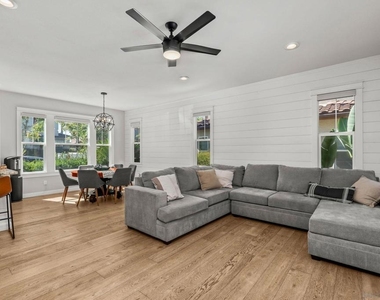 1753 Reichert Way - Photo Thumbnail 13