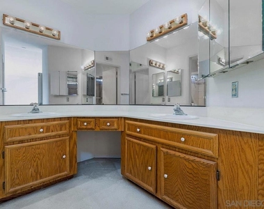 8733 Elford Ct - Photo Thumbnail 24