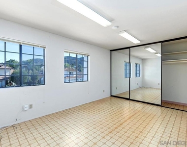 8733 Elford Ct - Photo Thumbnail 20