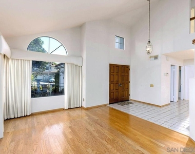 8733 Elford Ct - Photo Thumbnail 5