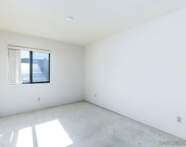 8733 Elford Ct - Photo Thumbnail 18