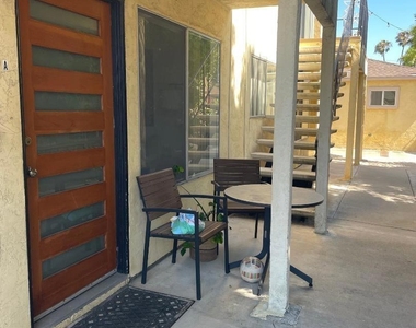 1462 Oliver Ave - Photo Thumbnail 1