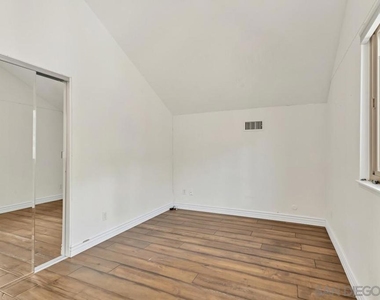 6322 Bernadette Lane - Photo Thumbnail 20