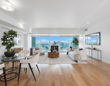 13600 Marina Pointe Drive - Photo Thumbnail 4