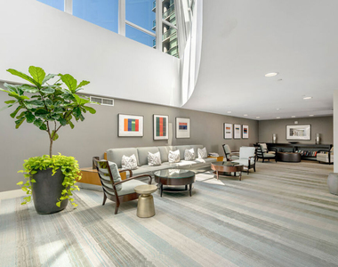 13600 Marina Pointe Drive - Photo Thumbnail 31