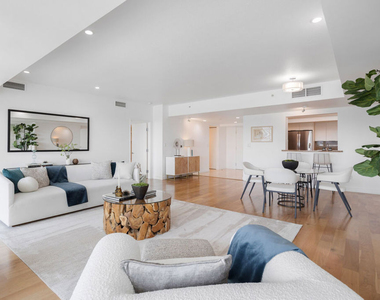 13600 Marina Pointe Drive - Photo Thumbnail 9
