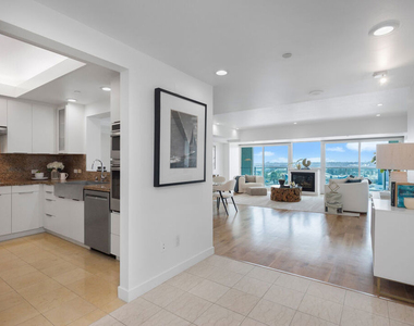 13600 Marina Pointe Drive - Photo Thumbnail 2