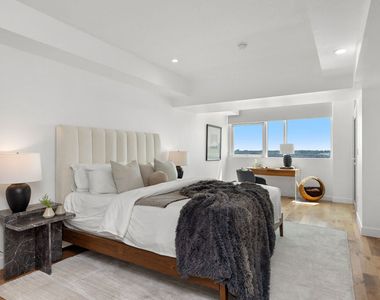 13600 Marina Pointe Drive - Photo Thumbnail 14
