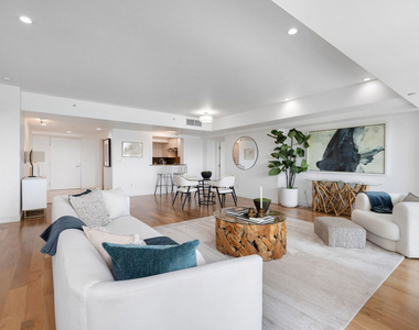 13600 Marina Pointe Drive - Photo Thumbnail 7