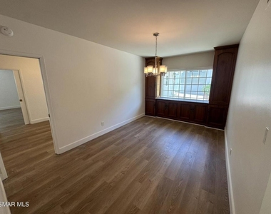 3474 Loadstone Drive - Photo Thumbnail 5