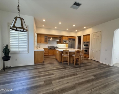 990 Clear Sky Place - Photo Thumbnail 1