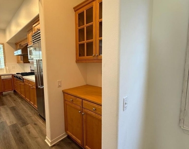 990 Clear Sky Place - Photo Thumbnail 5