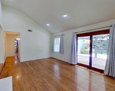 3012 Wauneta Street - Photo Thumbnail 9