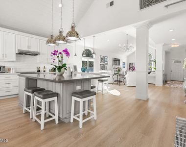 2181 Brookfield Drive - Photo Thumbnail 9