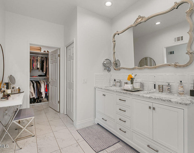 2181 Brookfield Drive - Photo Thumbnail 25
