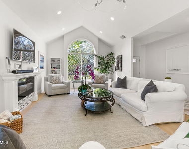 2181 Brookfield Drive - Photo Thumbnail 2