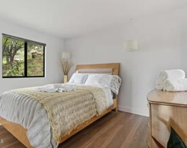 2286 Mt Vernon Avenue - Photo Thumbnail 8