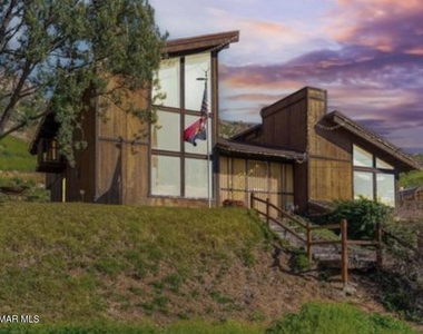 2286 Mt Vernon Avenue - Photo Thumbnail 12