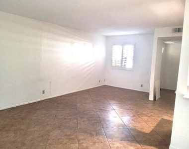 78149 Indigo Drive - Photo Thumbnail 5
