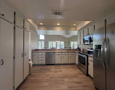 4 Hermosillo Lane - Photo Thumbnail 12