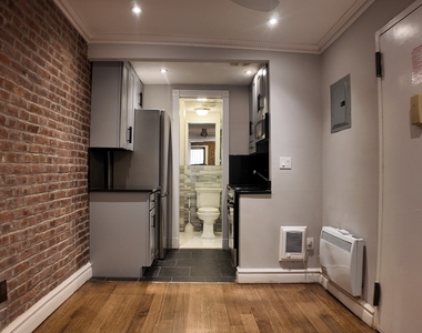 West 53rd Street - Photo Thumbnail 1