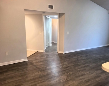 4197 N Haverhill Road - Photo Thumbnail 8