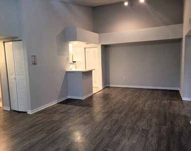 4197 N Haverhill Road - Photo Thumbnail 3
