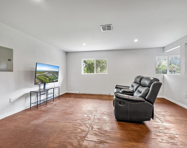 14339 Collecting Canal Road - Photo Thumbnail 47