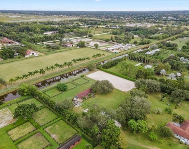 16693 Deer Path Lane - Photo Thumbnail 4