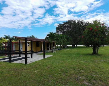 16693 Deer Path Lane - Photo Thumbnail 12