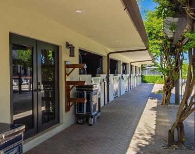 5420 Las Palmas Avenue - Photo Thumbnail 39