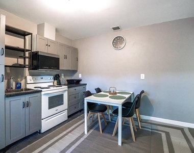 5420 Las Palmas Avenue - Photo Thumbnail 60