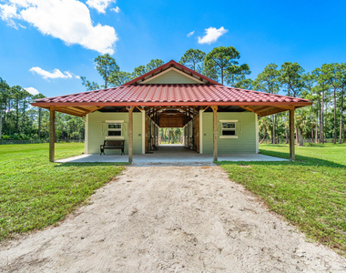 1835 Stallion Drive - Photo Thumbnail 17