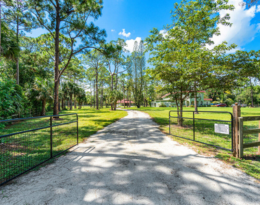 1835 Stallion Drive - Photo Thumbnail 12