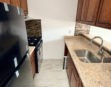 1227 Bryant Avenue - Photo Thumbnail 12
