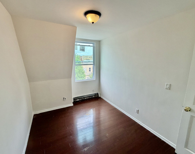 1227 Bryant Avenue - Photo Thumbnail 5