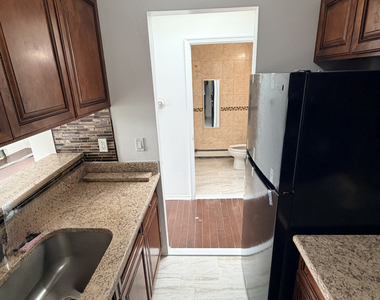 1227 Bryant Avenue - Photo Thumbnail 11