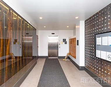 184 Noll Street - Photo Thumbnail 15