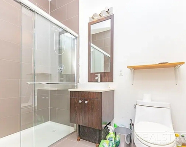 184 Noll Street - Photo Thumbnail 10